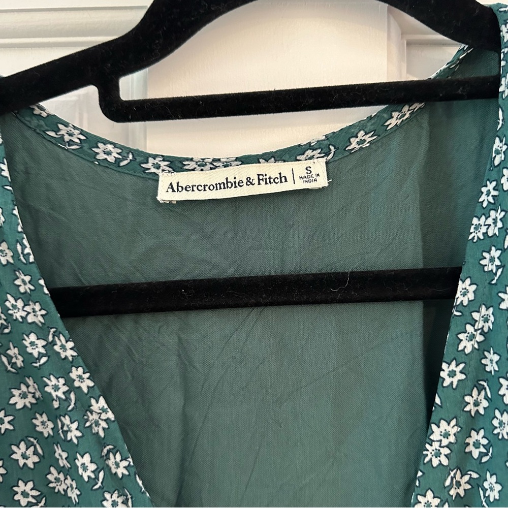 Abercrombie And Fitch Flutter Chiffon Midi Dress - image 3